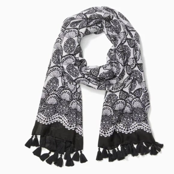 NWT Lilly Pulitzer Resort Scarf - Pineapple Princess - Picture 1 of 5